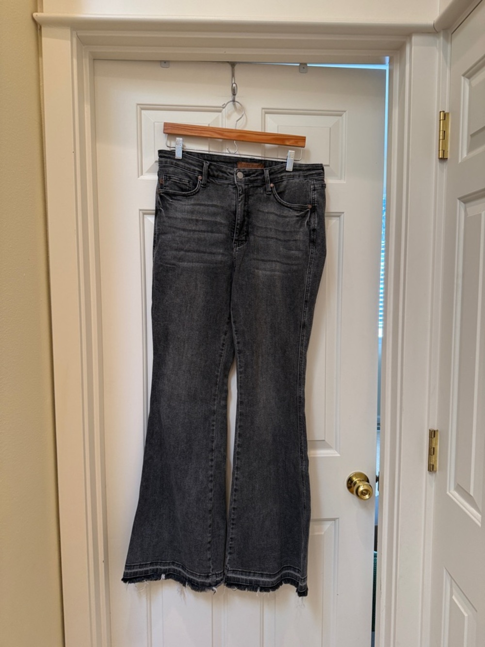 Judy Blue Women's Gray Washed Flared Jeans